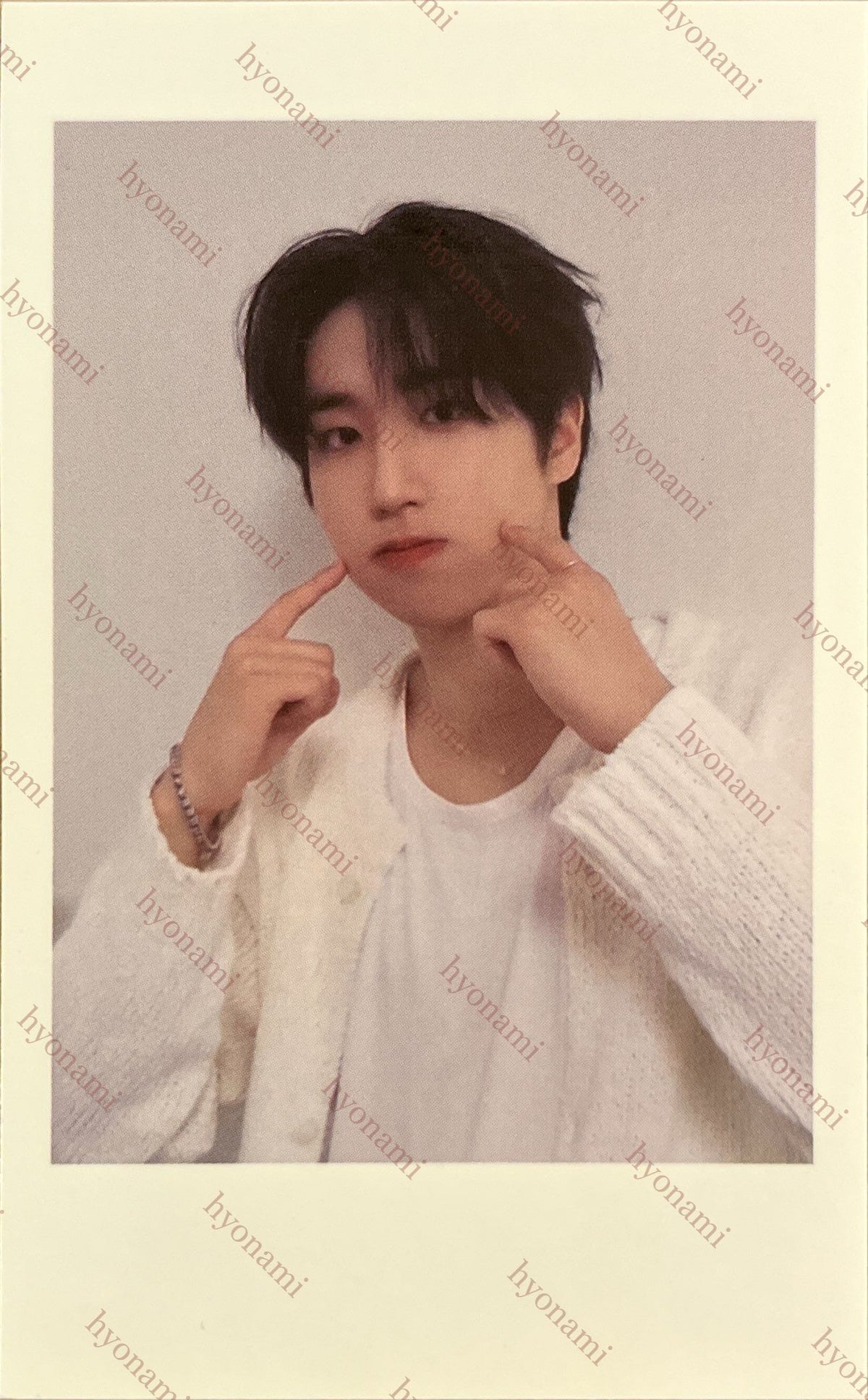 Stray Kids 2024 Season's greetings: Perfect day with SKZ JYP Shop cheek poke HAN