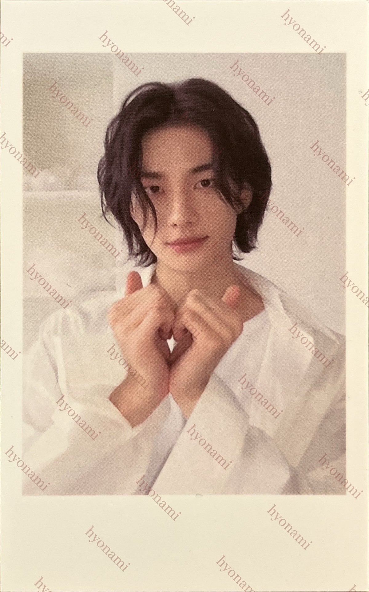Stray Kids 2024 Season's greetings: Perfect day with SKZ JYP Shop heart Hyunjin