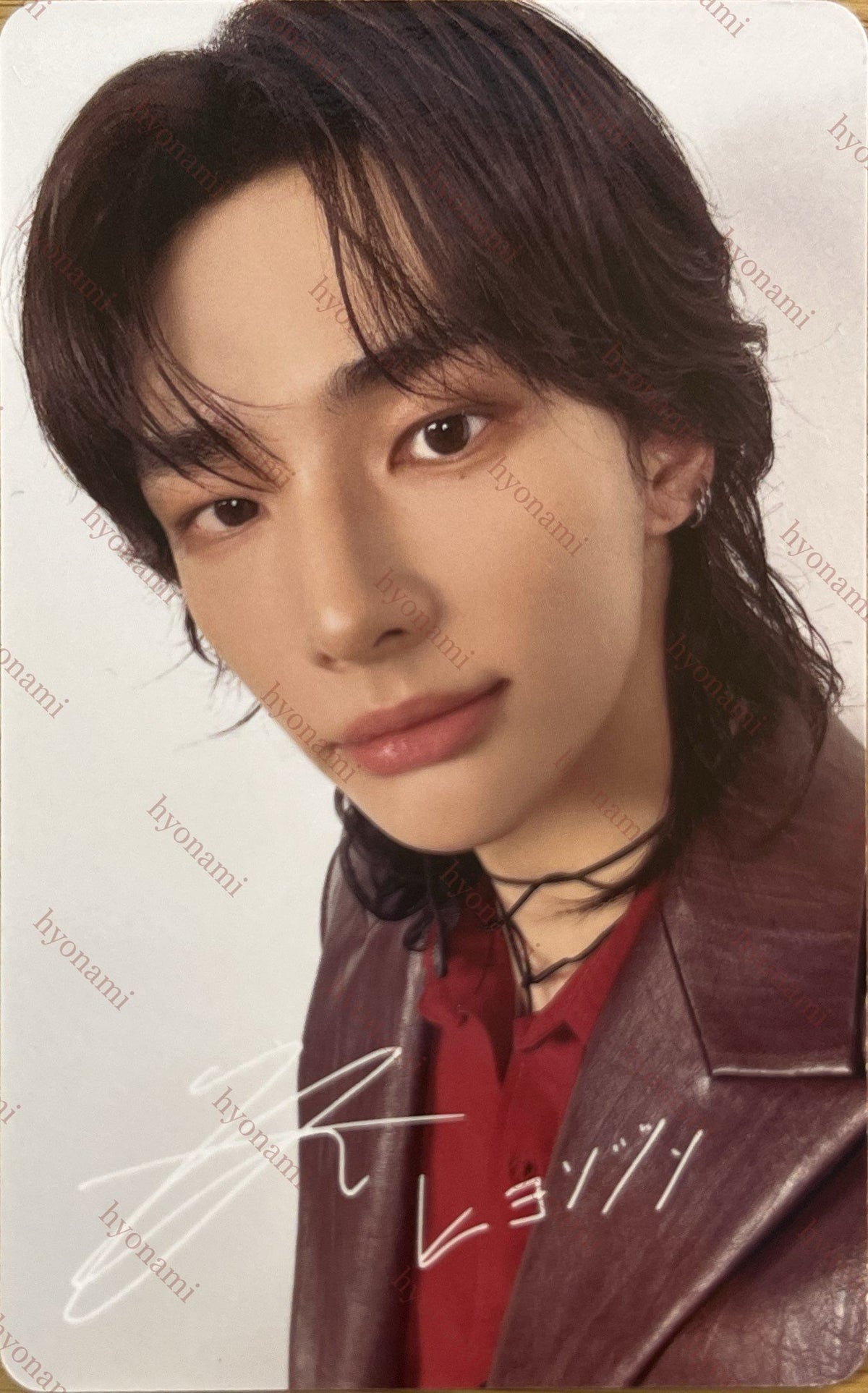 Stray Kids XMAS POPUP STORE 2024 benefit Hyunjin