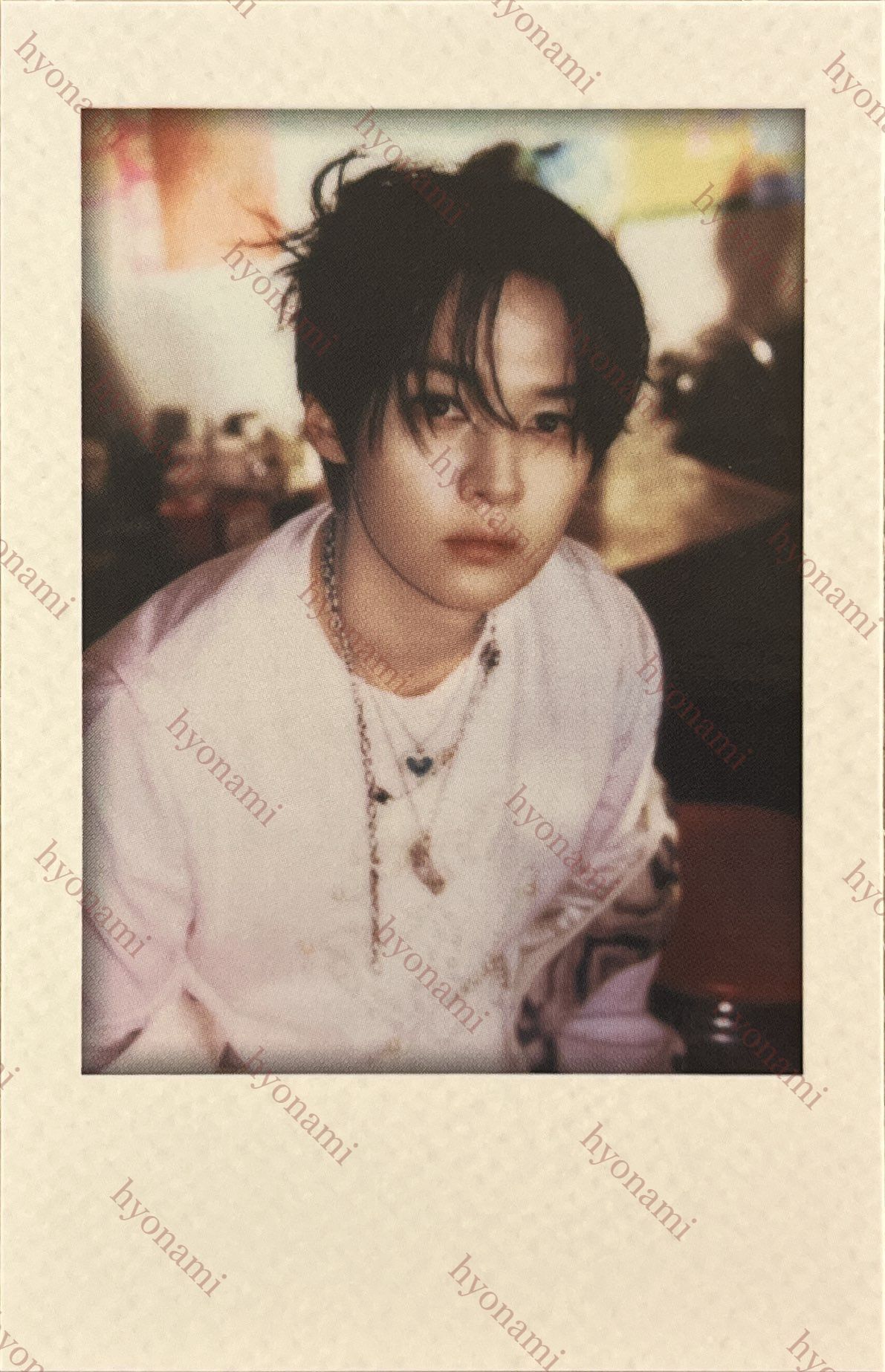 Stray Kids 2026 Season's greetings: Starlight supper club polaroid Lee Know