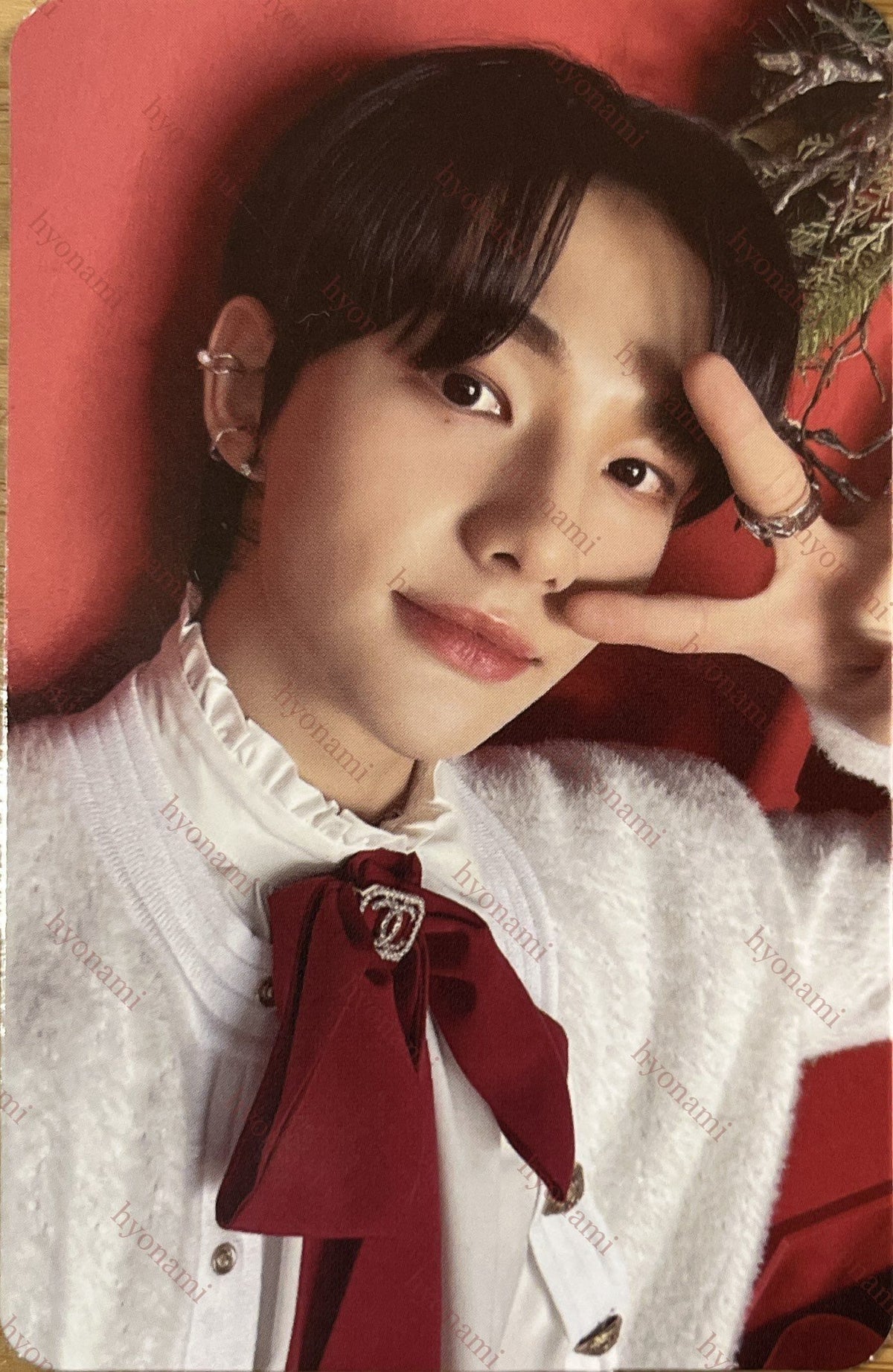 Stray kids Christmas EveL standard Hyunjin