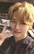 Stray Kids I am NOT selfie Lee Know