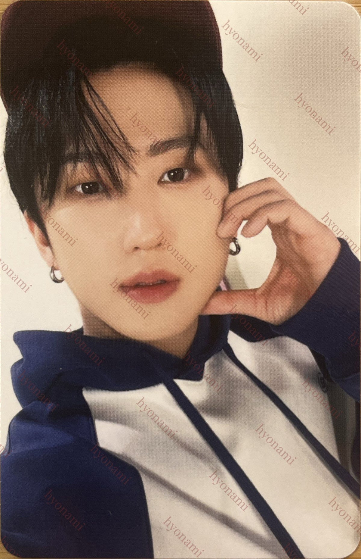 Stray Kids 2023 Season's greetings: SKZ's Mini World selfie Changbin