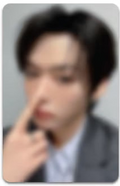 Stray Kids 2027 Season's Greetings: [Paper Tale] Makestar Lee Know