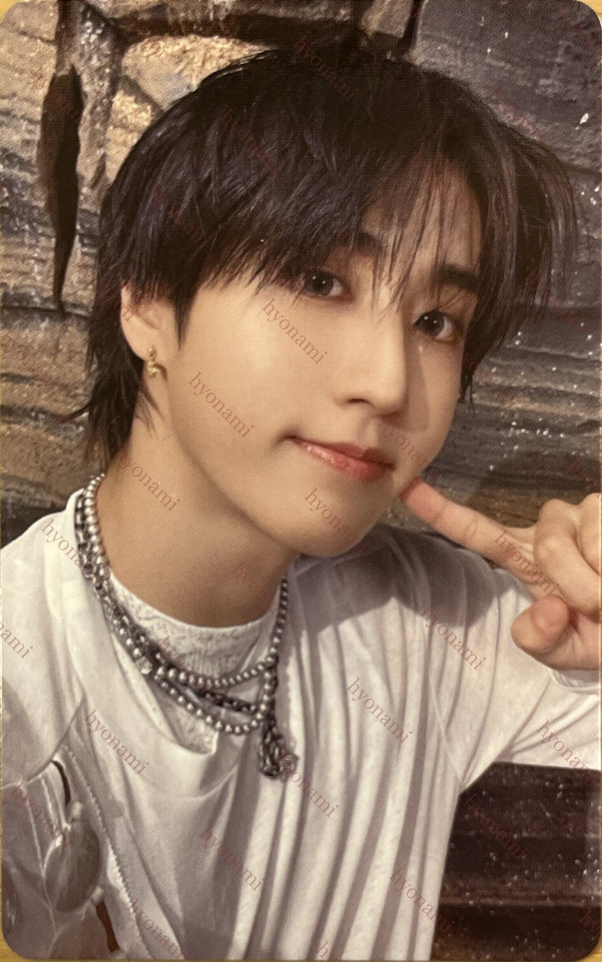 Stray kids This & That HMV B HAN